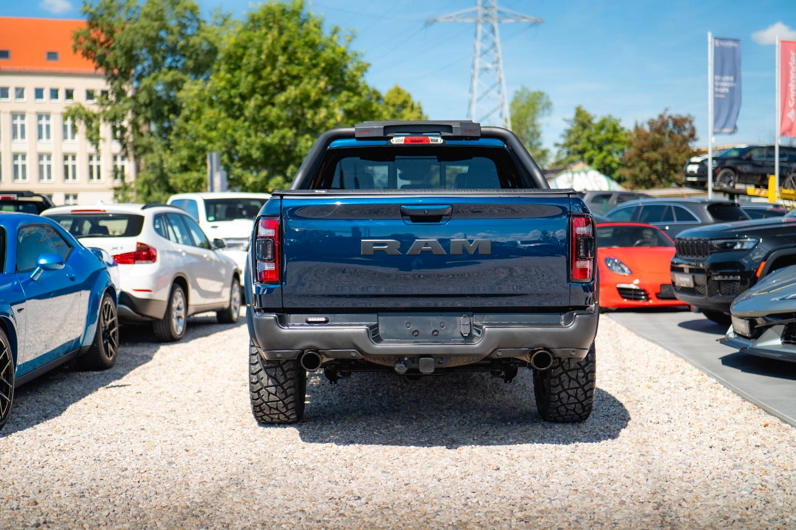 Fahrzeugabbildung Dodge RAM 5.7 V8 HEMI 4x4 LARAMIE TRX OFFROAD PAKET