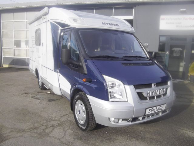 HYMER / ERIBA / HYMERCAR VAN 522 mit einem Heckfestbett