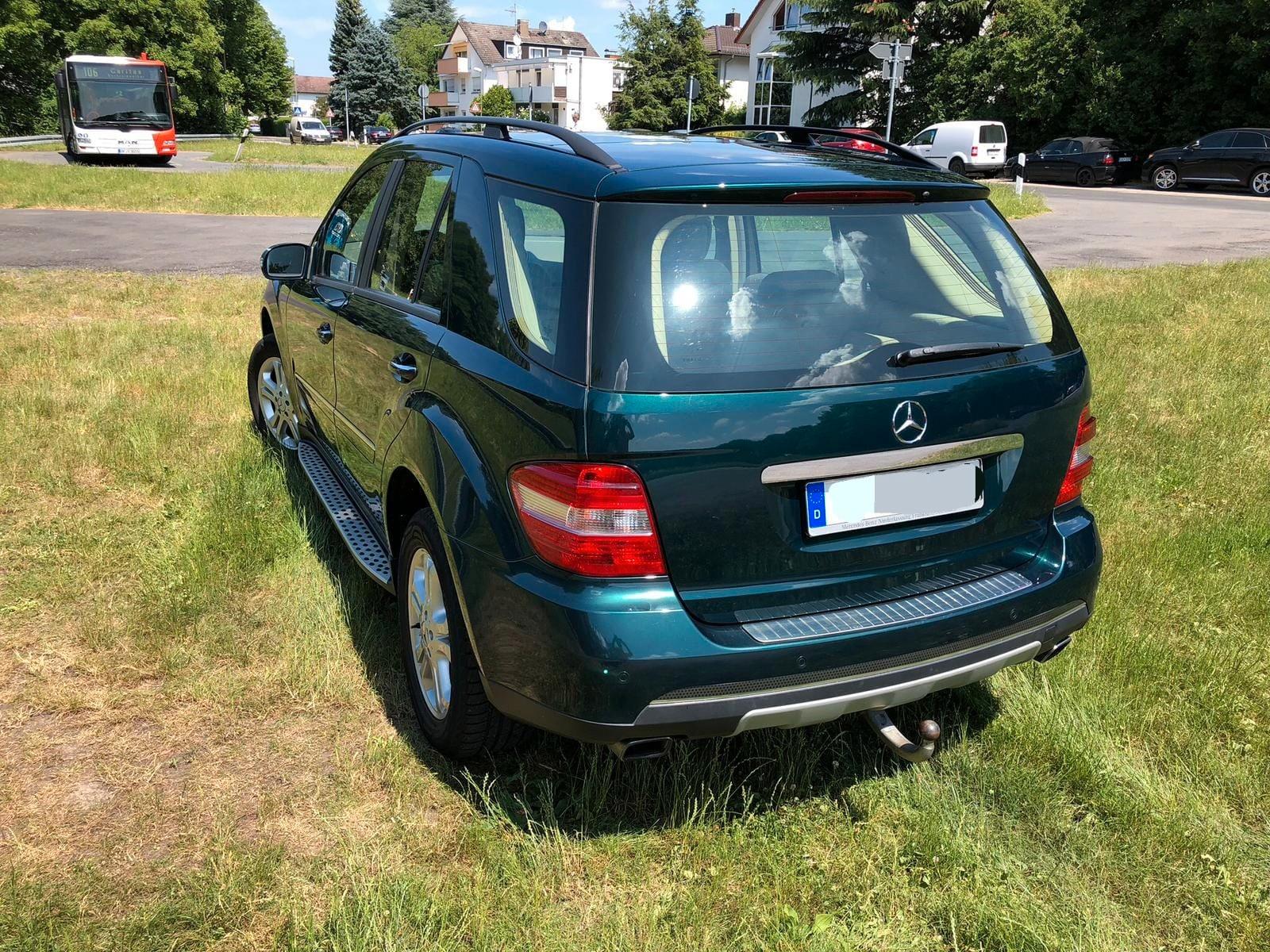 Mercedes-Benz ML 350 Edition*Allrad*Luftfahrwerk*Förstergrün
