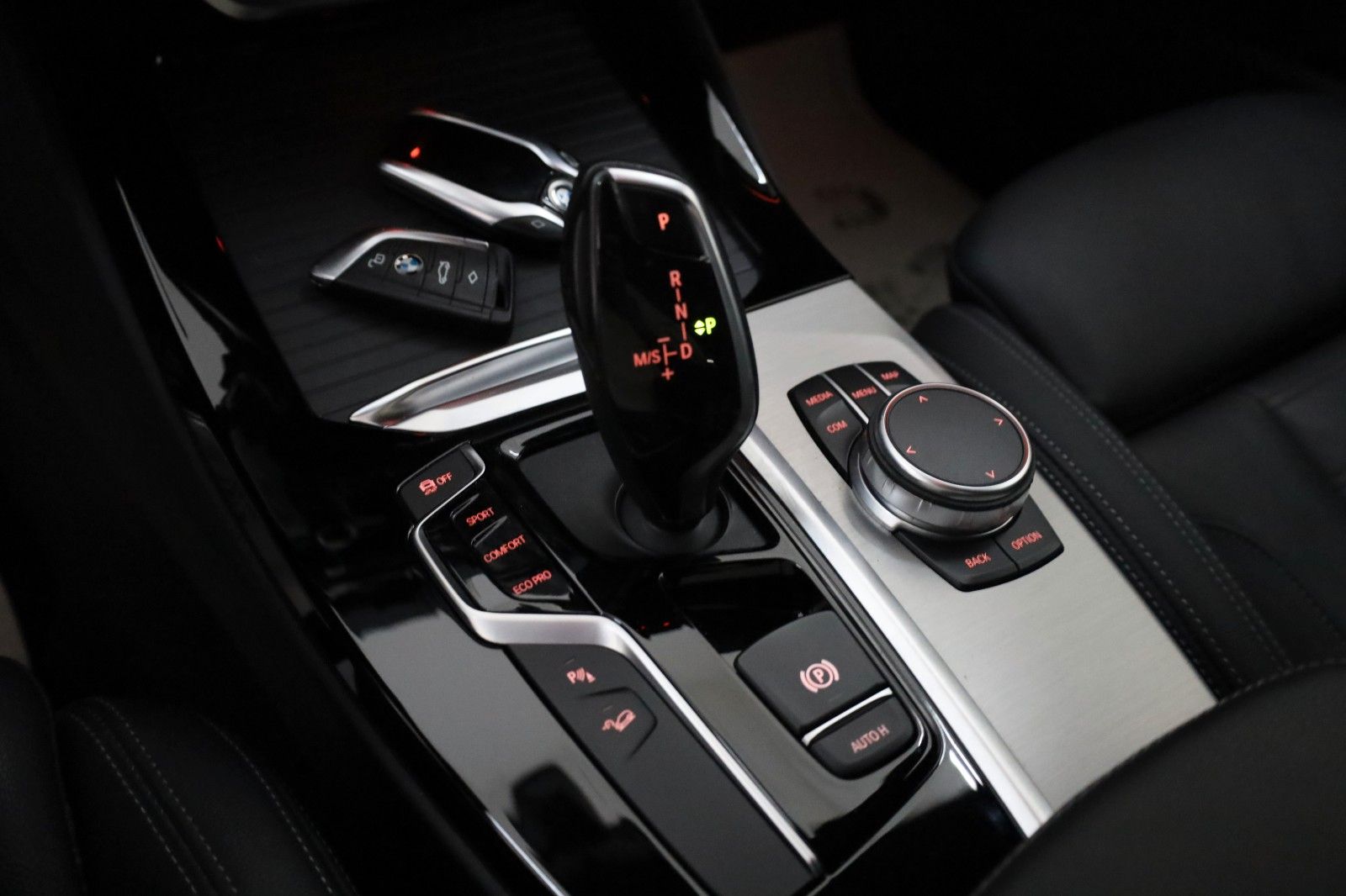 Fahrzeugabbildung BMW X3 xDrive 30d M Sport Leder,Navi,LED,Panorama,SH