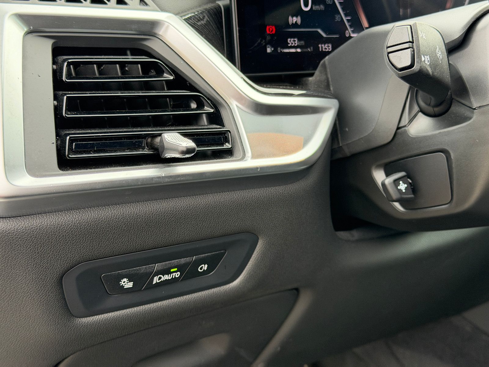 Fahrzeugabbildung BMW X5 30 d xDrive M Sport/HEAD-UP/360°/SOUND/AMBIEN