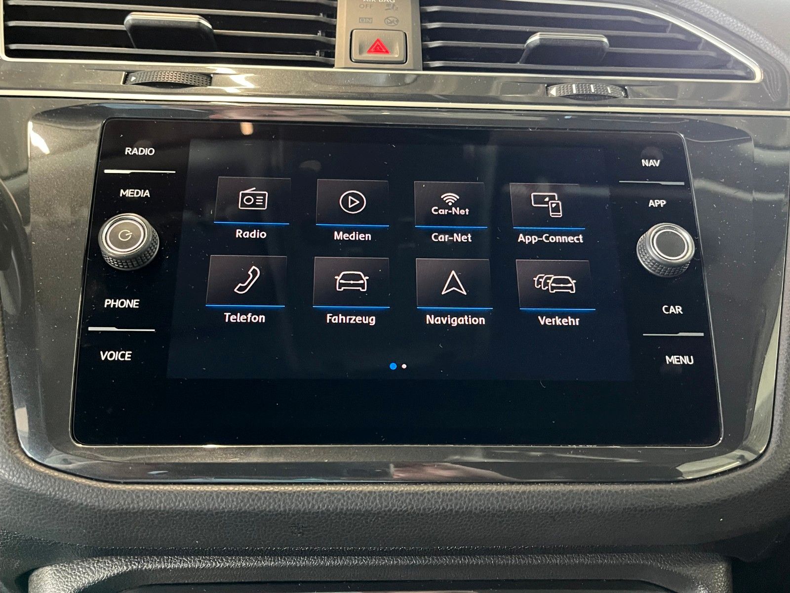 Fahrzeugabbildung Volkswagen Tiguan 2.0 TDi Comfortline NAVI LED WinterPaket