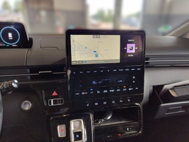 Fahrzeugabbildung Hyundai STARIA HEV 9-Sitzer (MY25) 1.6 T-GDI (225 PS) 6-