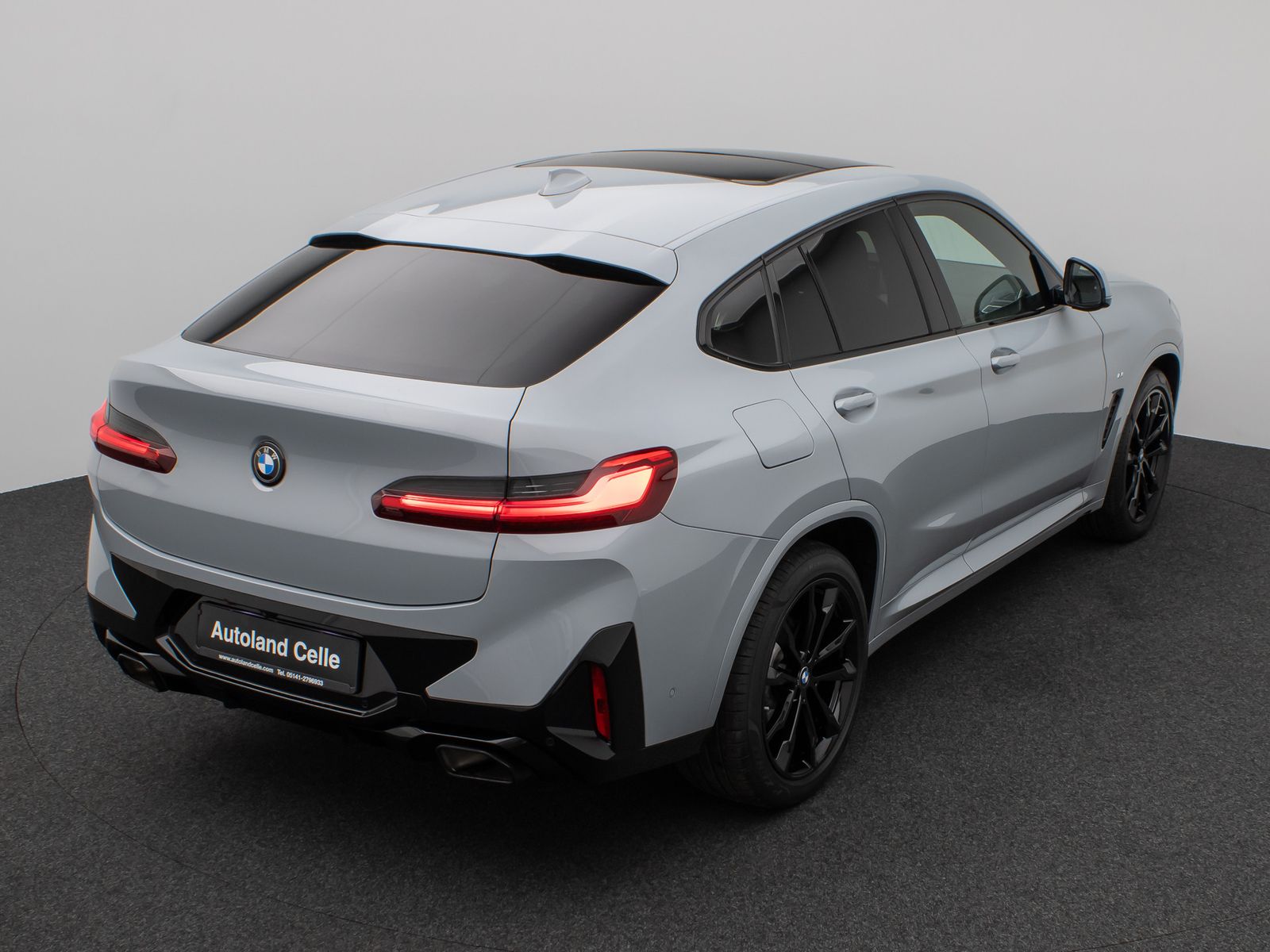 Fahrzeugabbildung BMW X4 xD30d M Sport Panorama Laser Kamera HUD HiFi