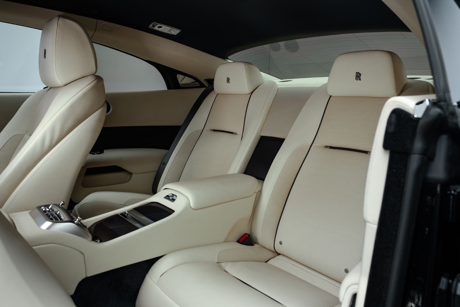 Fahrzeugabbildung Rolls-Royce Wraith BESPOKE AUDIO/SHOOTING STAR/DRIVER ASSI 3