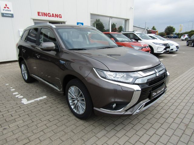 Mitsubishi Outlander PHEV Basis 4WD/Standheizung / AHZV