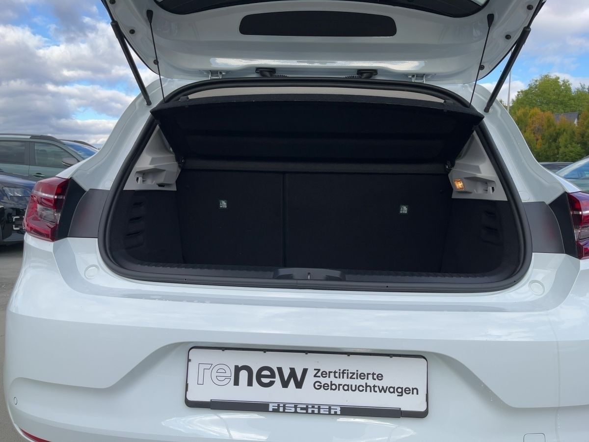 Fahrzeugabbildung Renault Clio EXPERIENCE TCe 90 ABS Fahrerairbag ESP SERV - mit KI generiert/bearbeitet