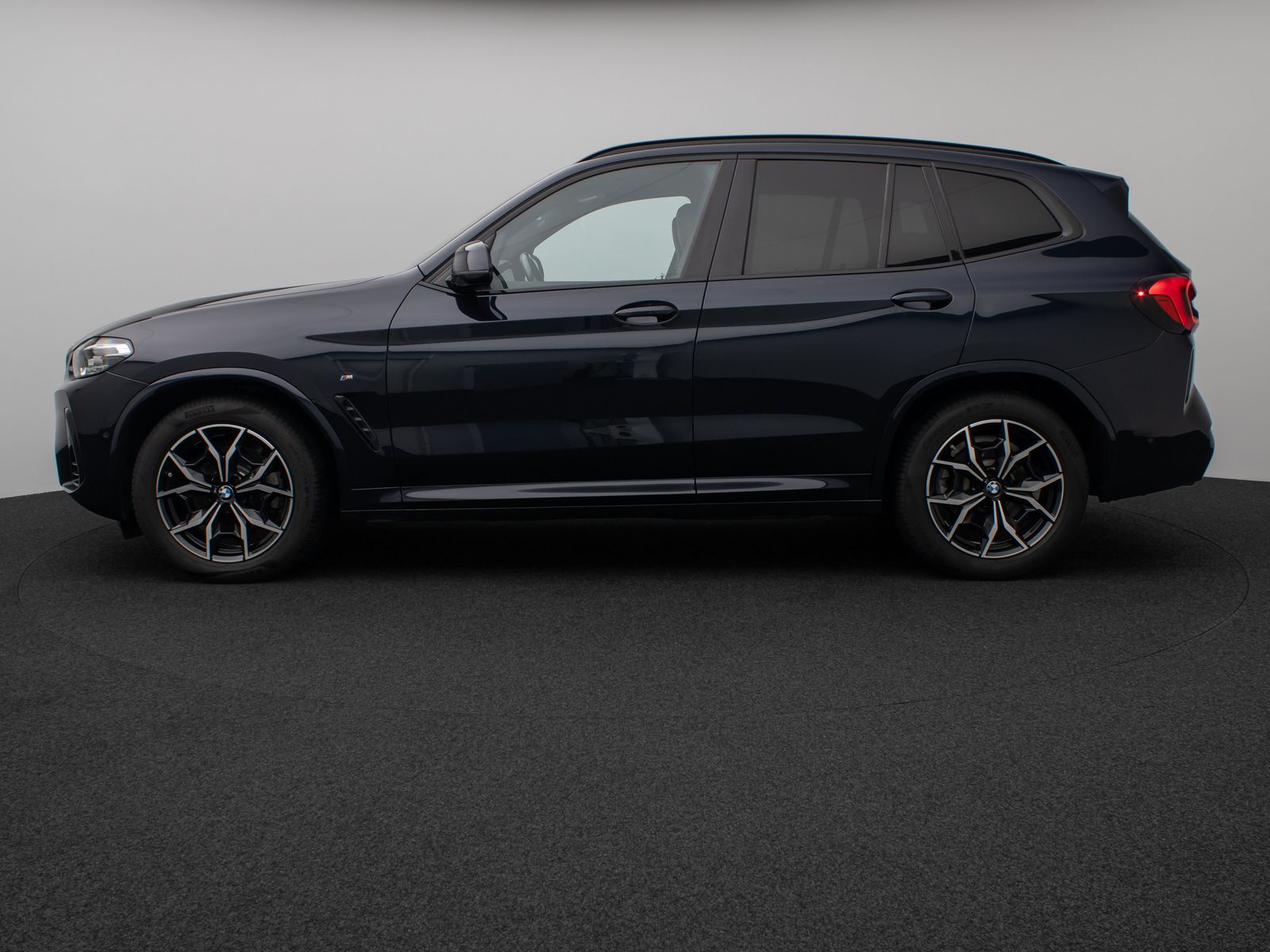 Fahrzeugabbildung BMW X3 xD20d M Sport Kamera HUD DAB HiFi Komfort 19"