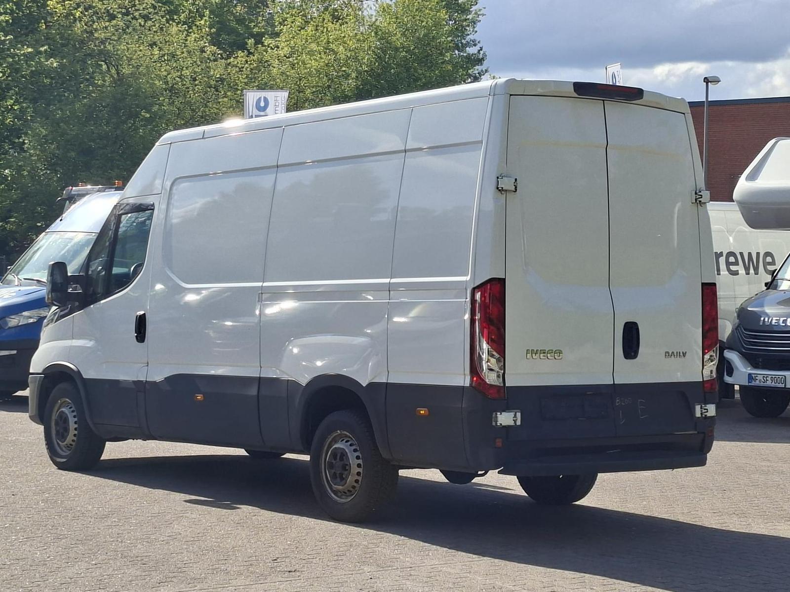 Iveco 35S18HA8V *ASC-AUSBAU*RADIO*KAMERA*KLIMA*