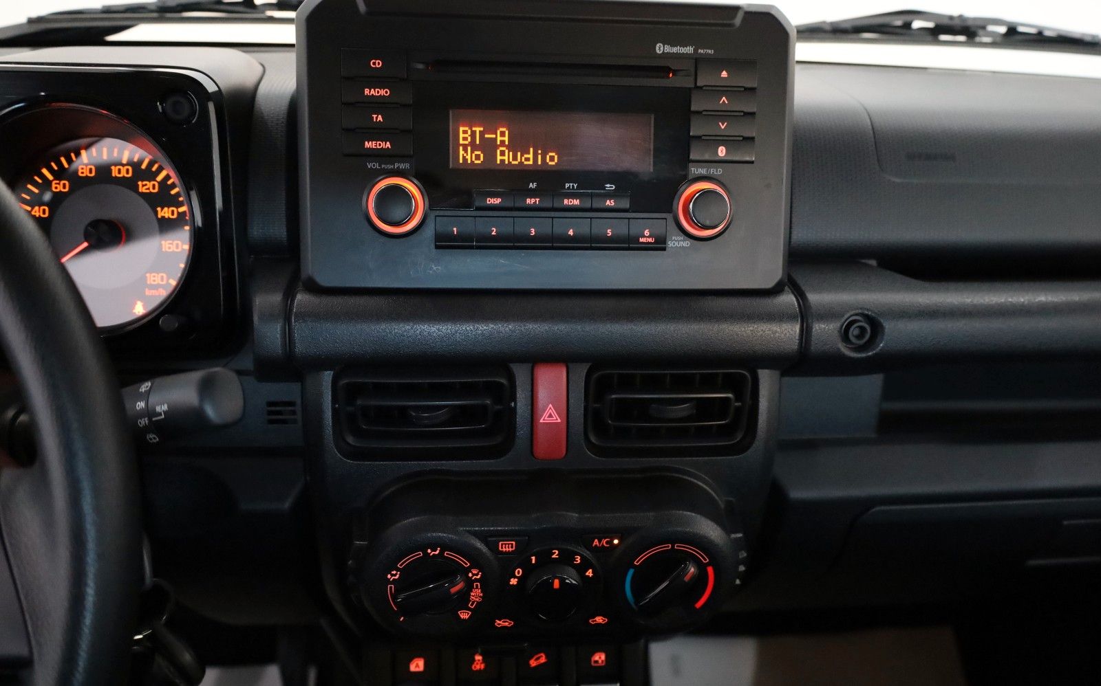 Fahrzeugabbildung Suzuki Jimny Comfort AllGrip NFZ 4WD,Temp.,SH,DSBS