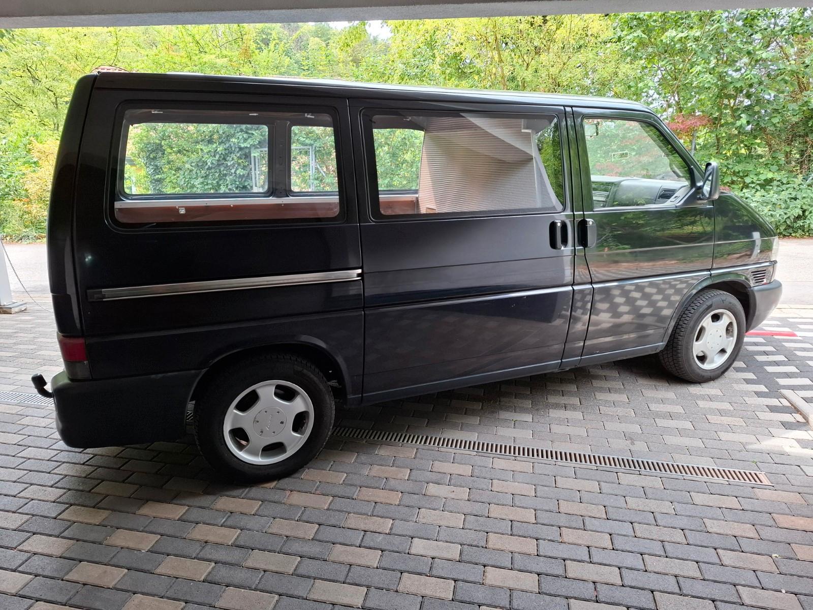 Volkswagen T4 Bestattungswagen auf Kombi Basis
