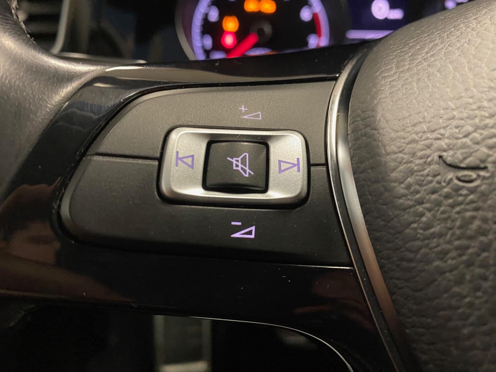 Fahrzeugabbildung Volkswagen Golf Variant VII 1.0 TSI Join+APP+ALLWETTER+NAVI