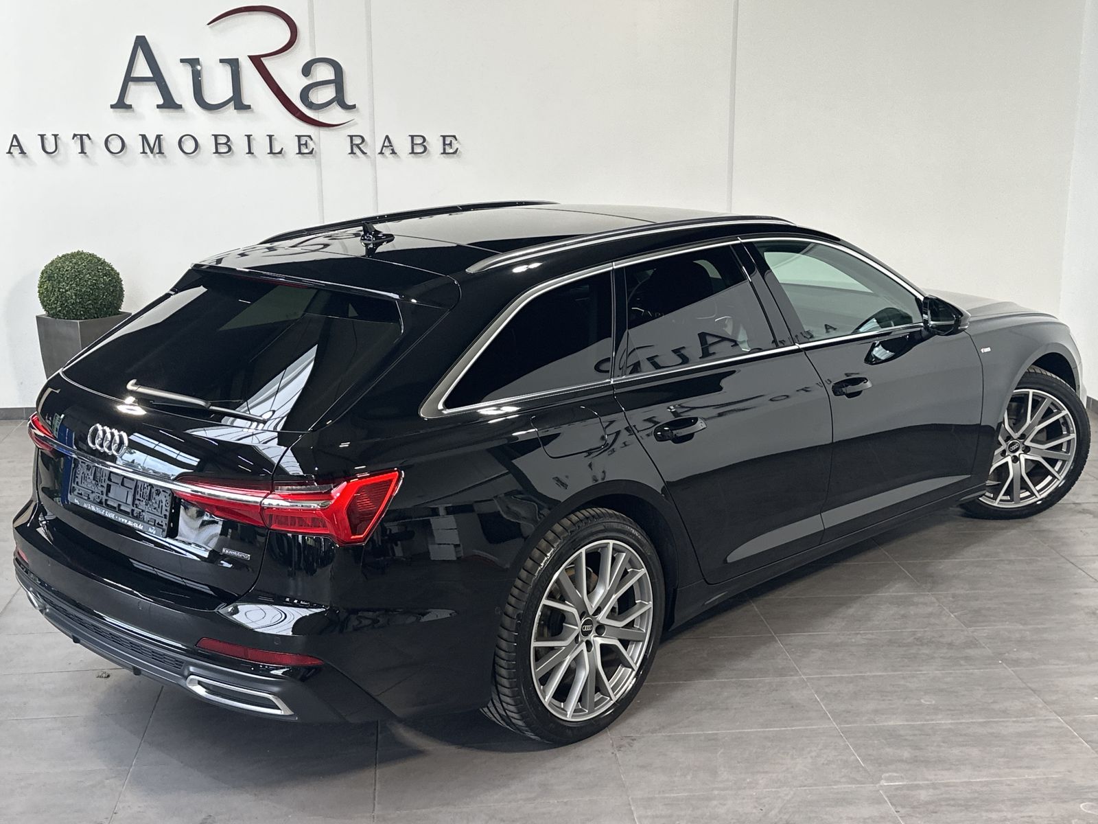 Fahrzeugabbildung Audi A6 Avant 50 TFSI e Qu S-Line NAV+LED+PANO+ACC+VC