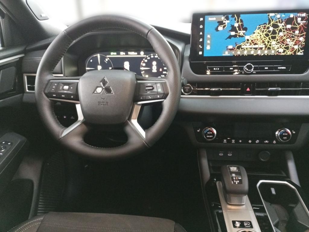 Mitsubishi Outlander Plug-in Hybrid 2.4L Select