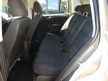 Volkswagen Tiguan - 10