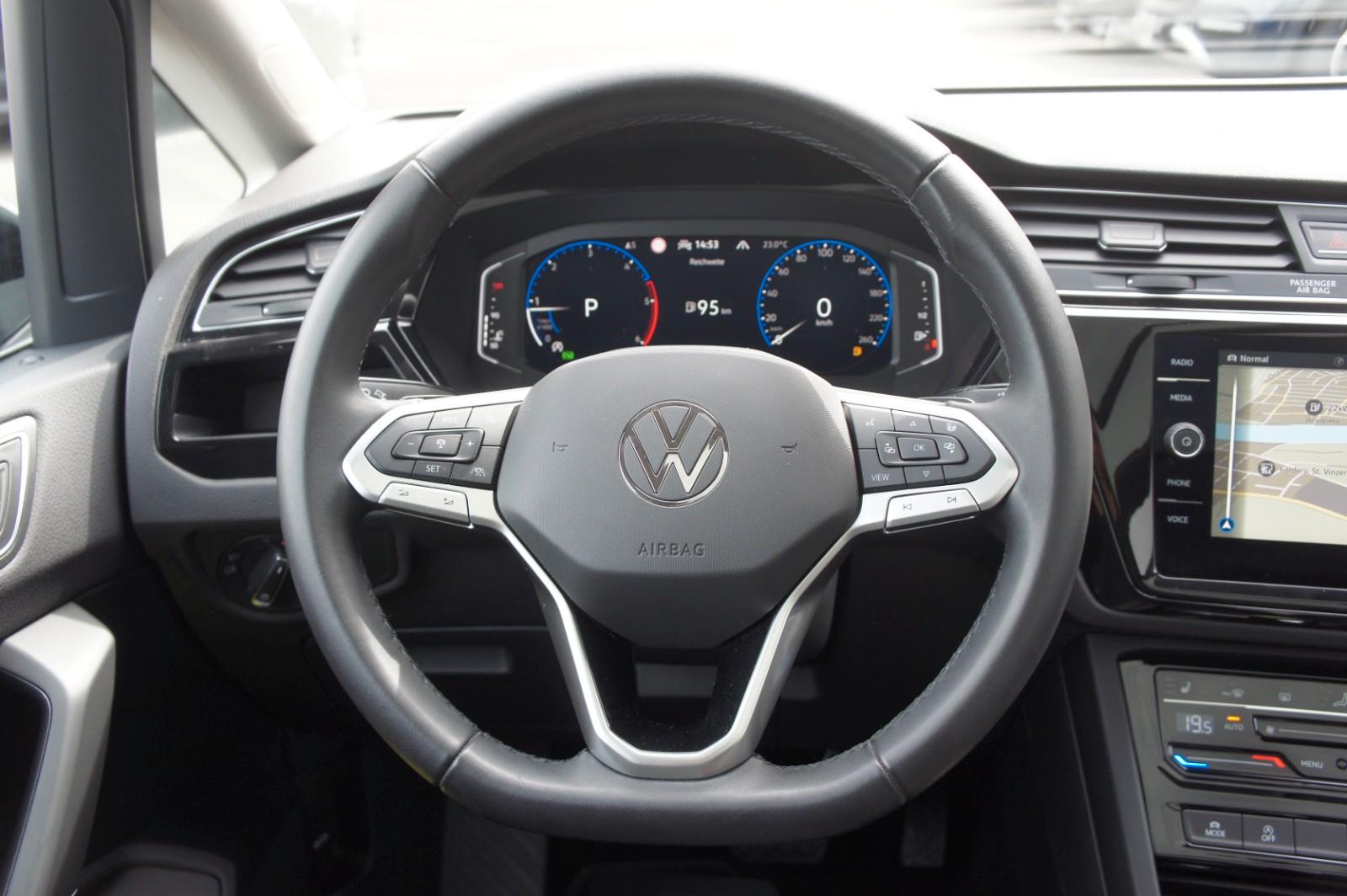 Volkswagen Touran Highline *ACC*AHK*PANO*STDHZG*KAM*MASSAGE, миниатюра 26