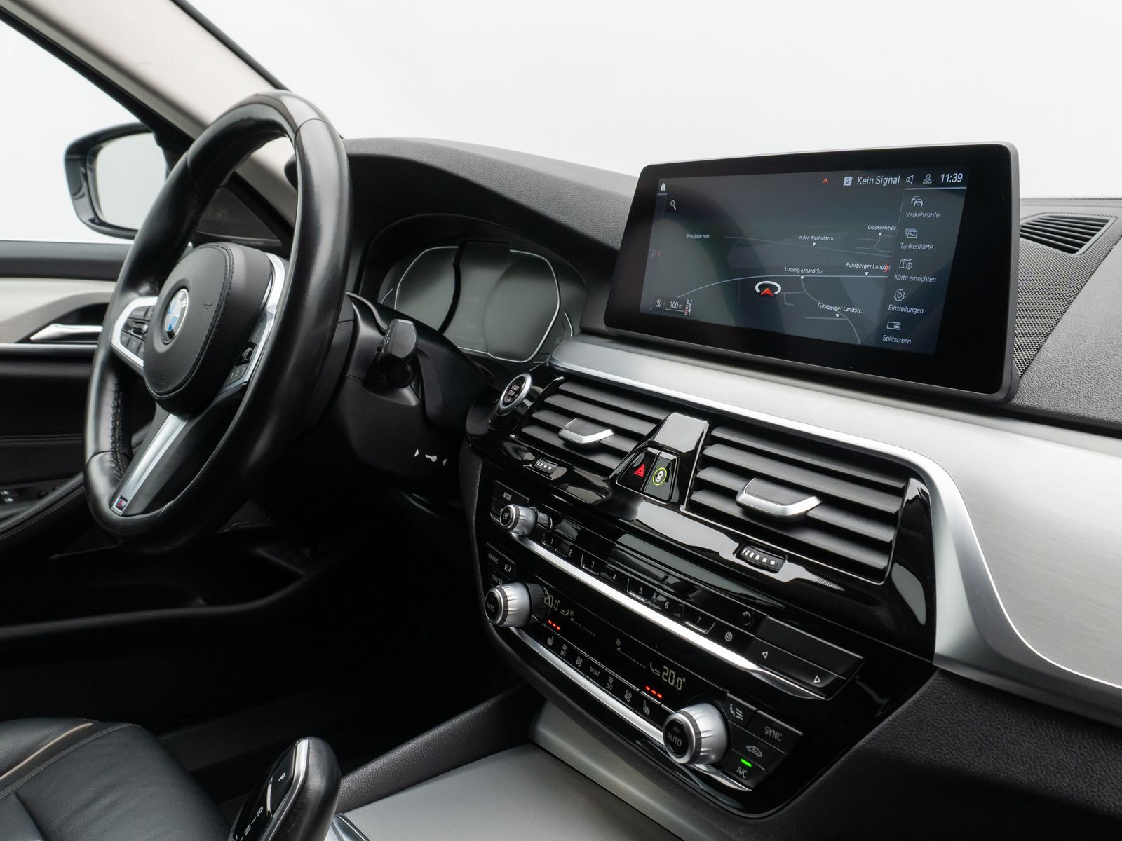 Fahrzeugabbildung BMW 520d xD Kamera HUD DAB H/K Fernlichtassist Alarm