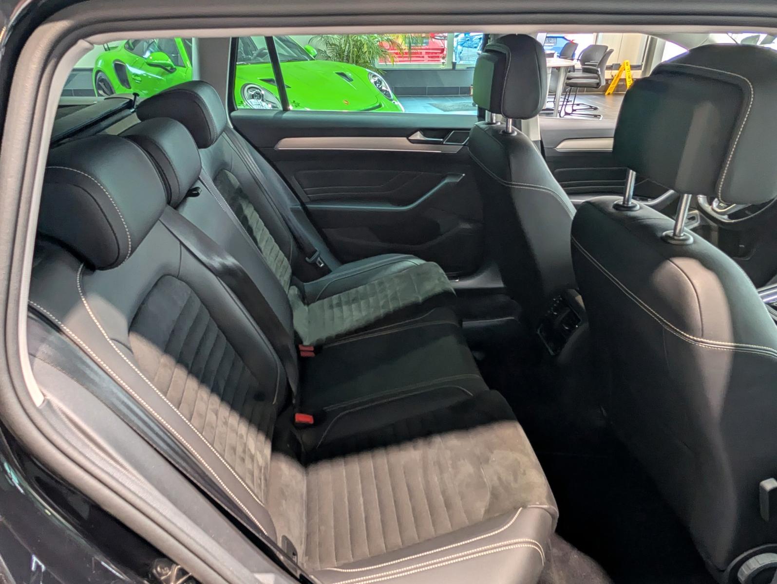 Volkswagen Passat Variant 2.0 TDI SCR DSG Elegance R-Line