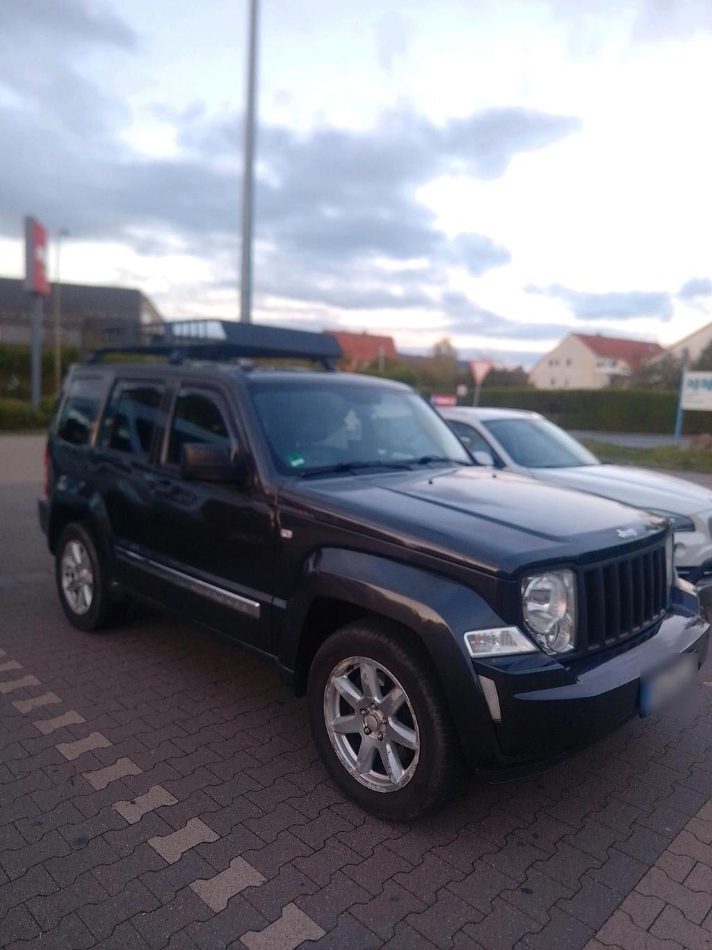 Jeep Cherokee (KK).