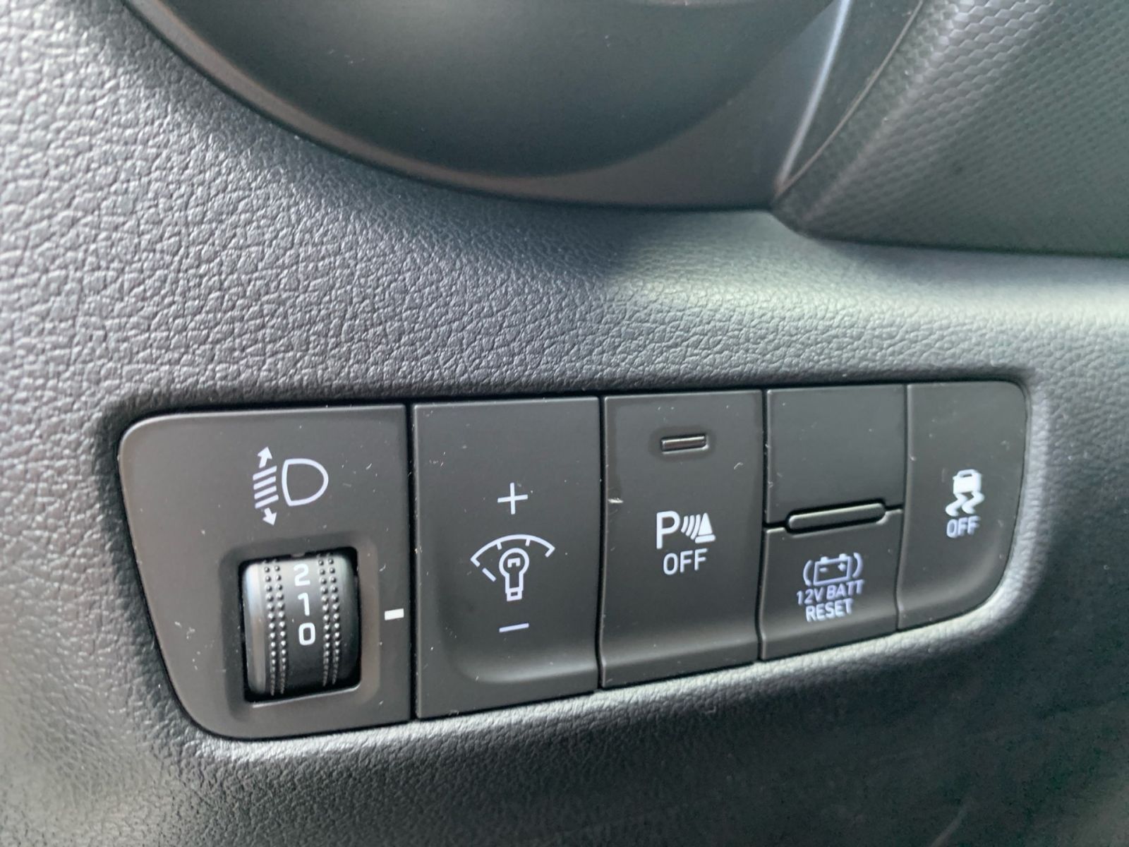 Fahrzeugabbildung Hyundai KONA 1.6 GDI Edition 30+ Hybrid AHK LED