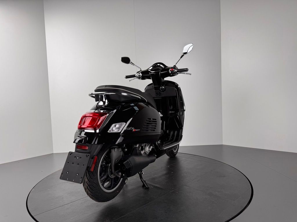 Fahrzeugabbildung Vespa GTS 300 SUPER RST E5 *REMUS-AGA *77,- € mtl. !