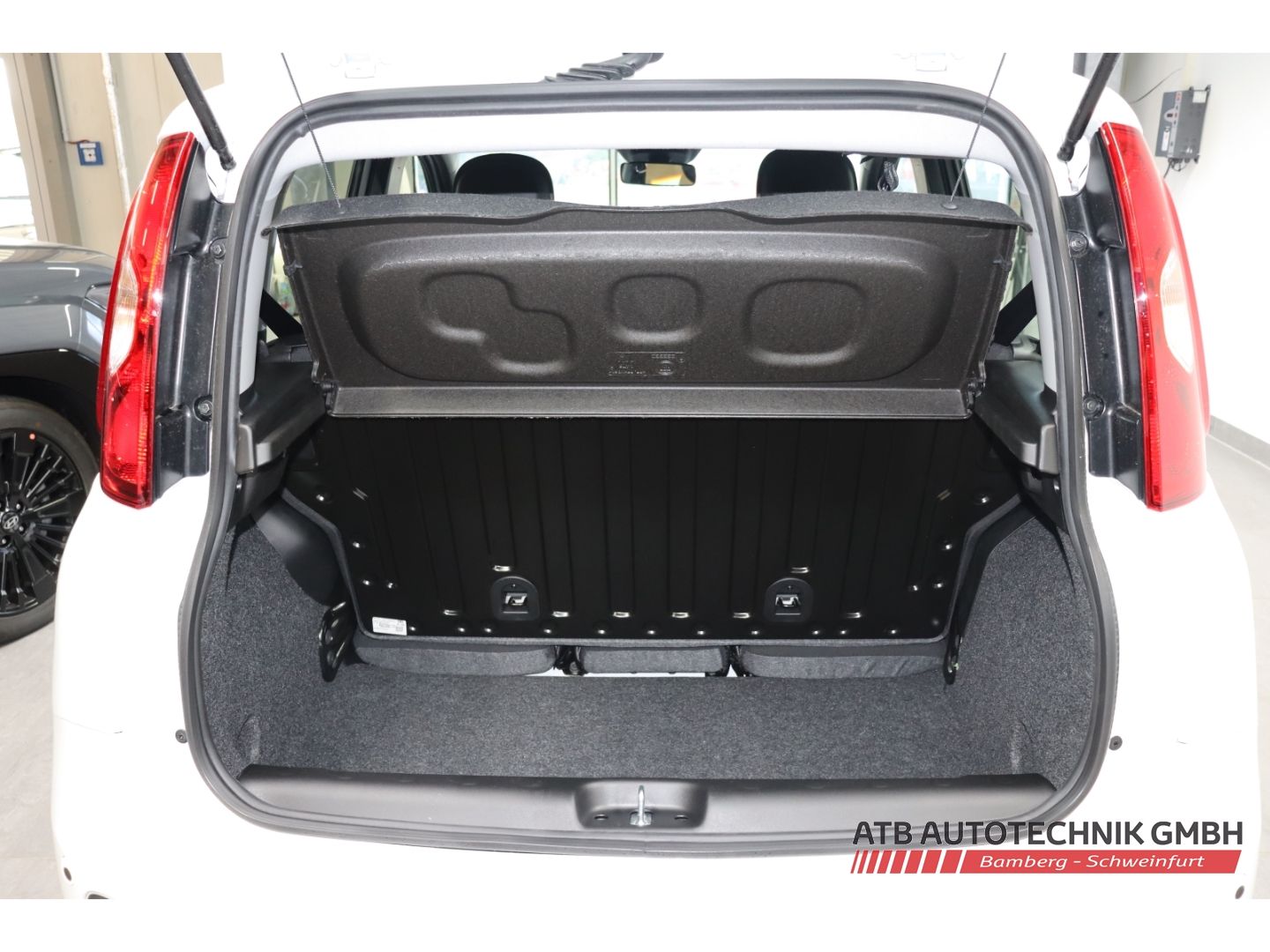 Fahrzeugabbildung Fiat Pandina ICON Hybrid 1.0 GSE DAB Spurhalteass.