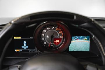 2019 Ferrari 488 PISTA — миниатюра 21