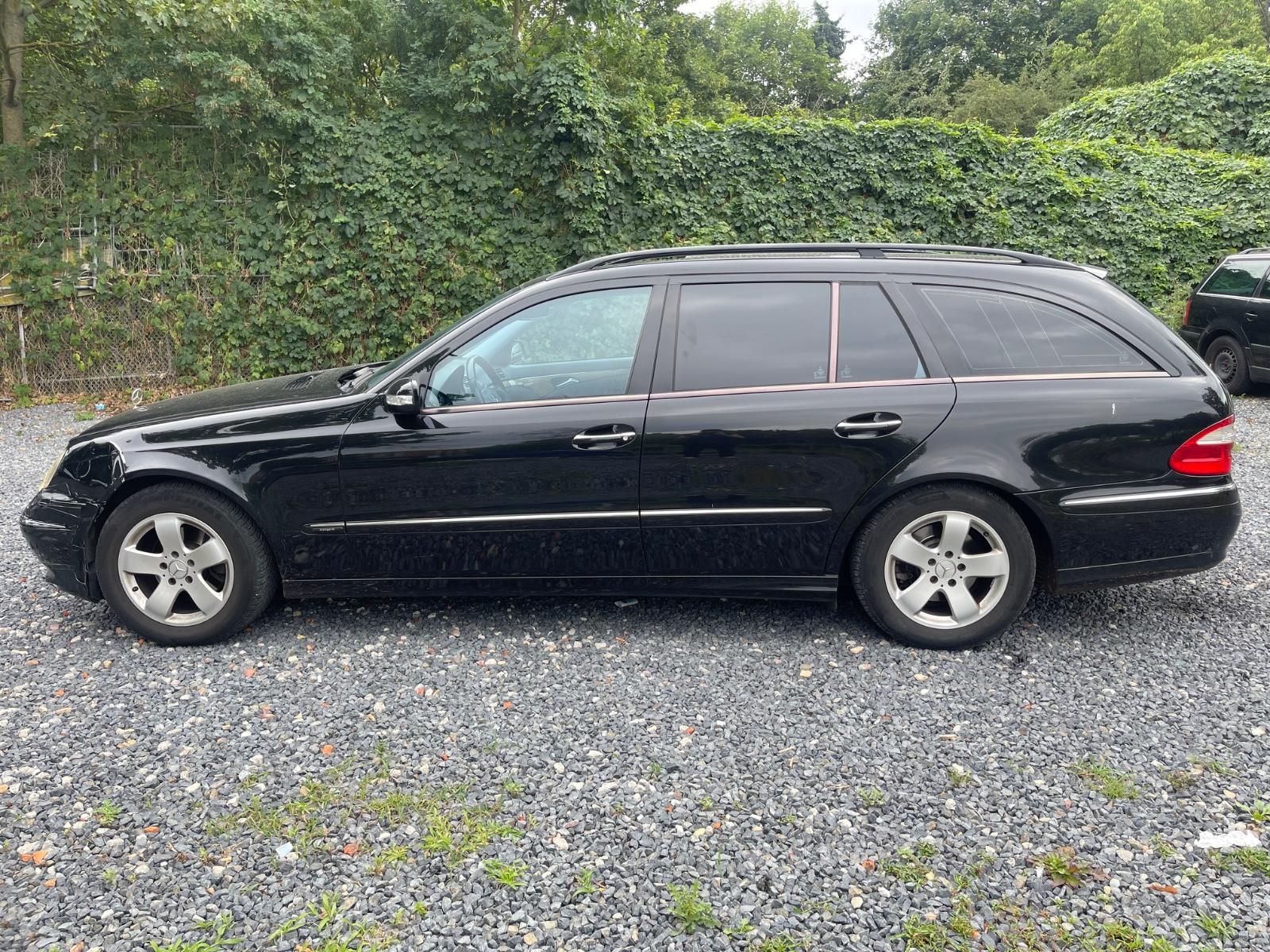 Mercedes-Benz E280 2005 — photo 9