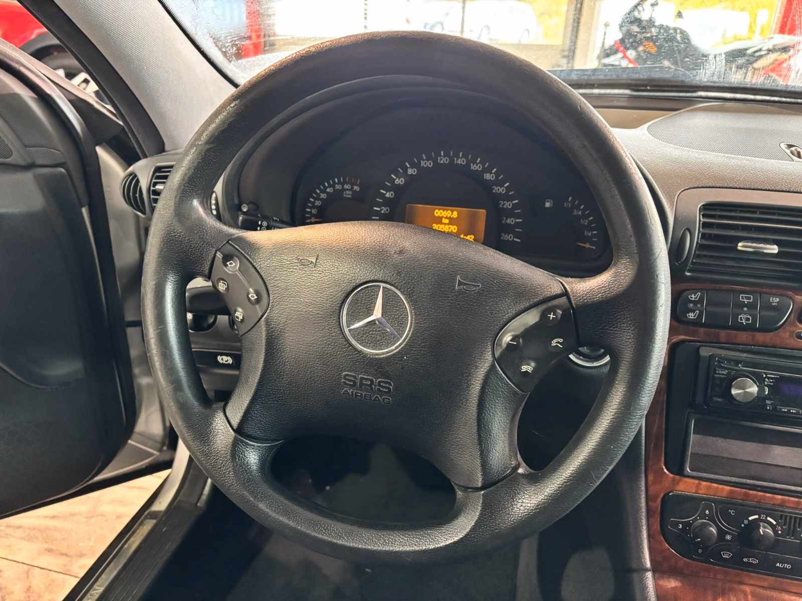 Mercedes-Benz C180 2004 — photo 16
