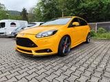 Ford Focus 2,0 EB ST Leder-Exklusiv-Paket Turnier ST - Ford Focus aus 2013: ST