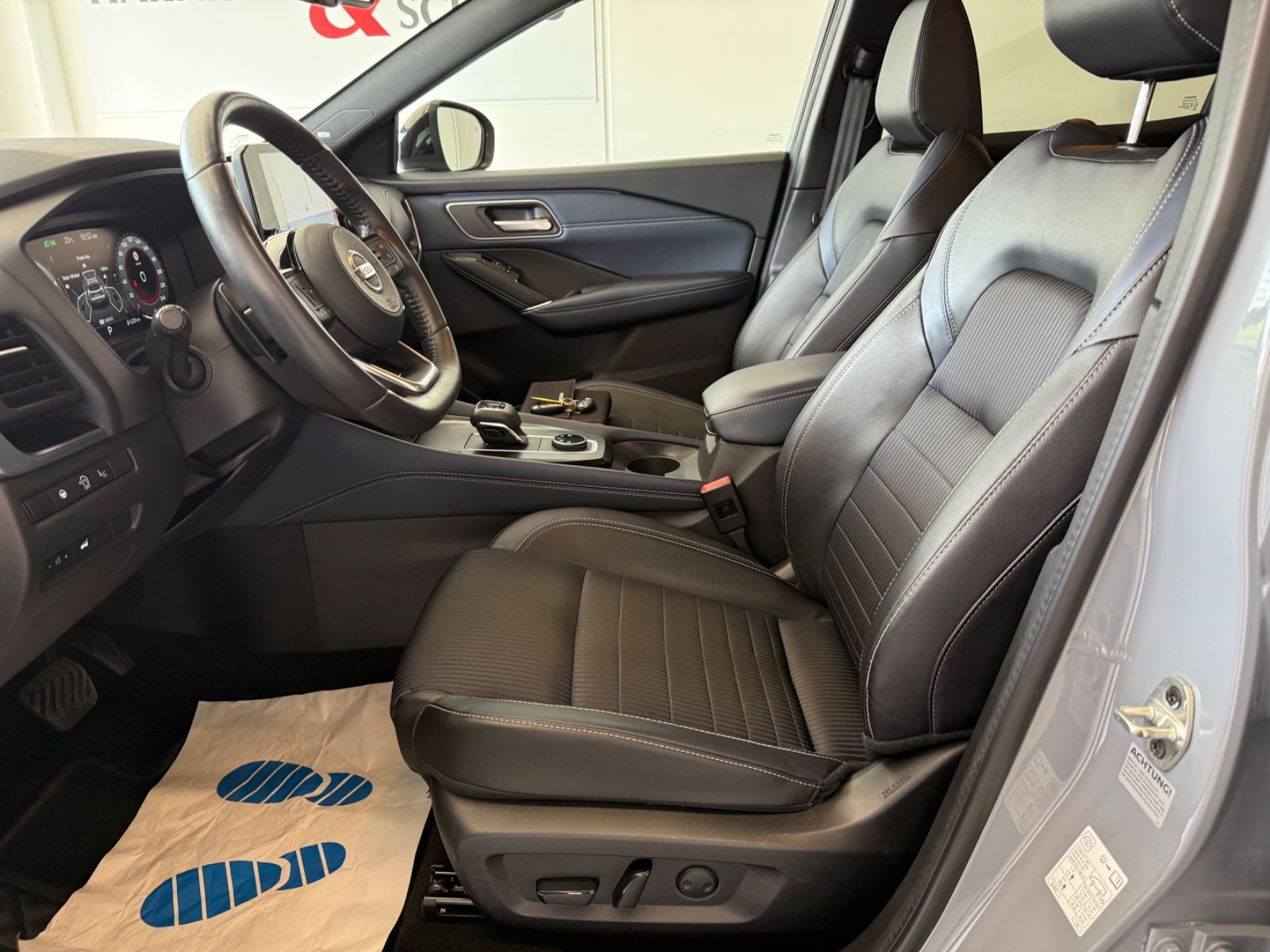 Fahrzeugabbildung Nissan Qashqai Tekna ALLRAD, 360° Kamera, Navi, WP.