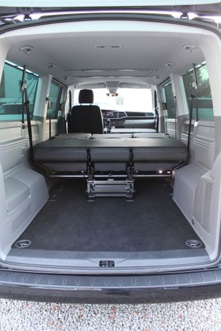 Volkswagen T6.1 Caravelle LR Lang 150PS DSG LED Navi Extras