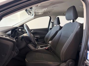 Ford Kuga - 10
