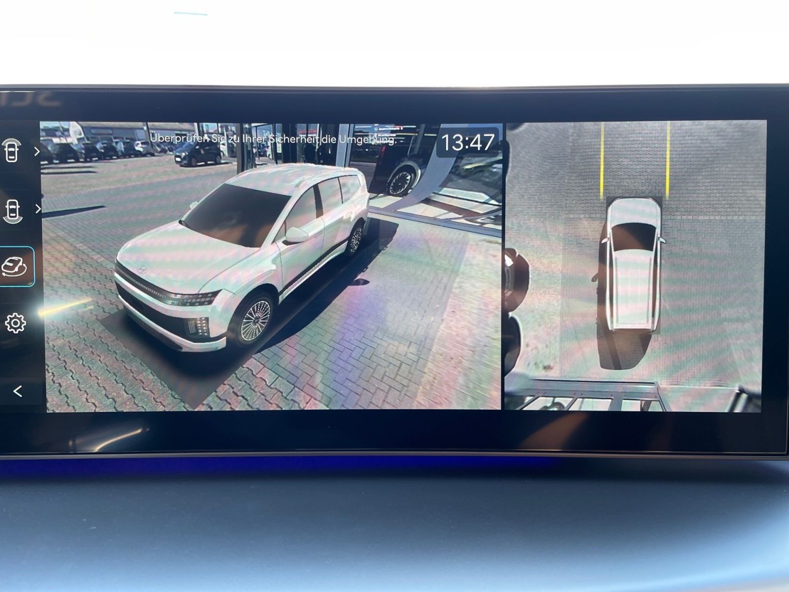 Fahrzeugabbildung Hyundai IONIQ 9 UNIQ 110 kWh 4WD 6-Sitzer Panno Relax