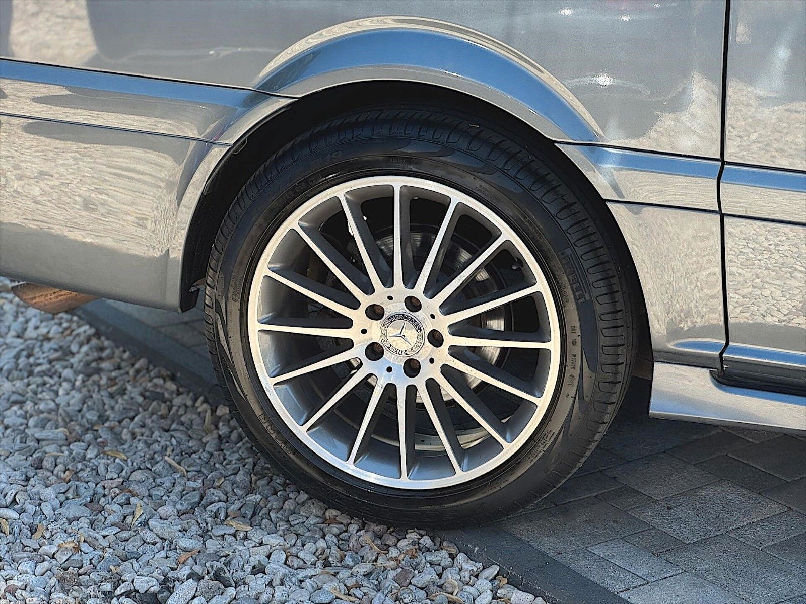 Fahrzeugabbildung Mercedes-Benz Viano 3.0 CDI Avantgarde Edition 125 lang *Pano*