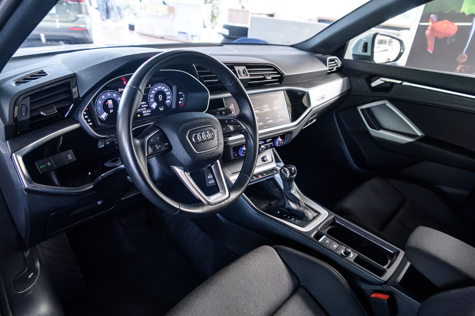 Fahrzeugabbildung Audi Q3 35 TFSI advanced +LED +elektr. Klappe