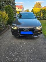 Audi a4 avant B8 Diesel S line 150 ps - Audi 80: B1