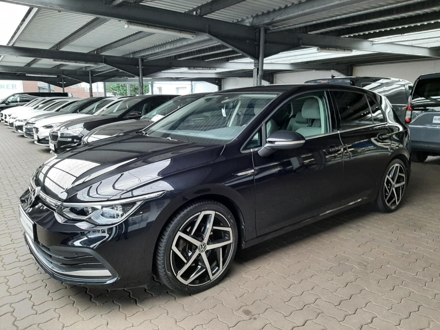 Volkswagen Golf VIII Style eTSI Memory IQ ACC Kamera