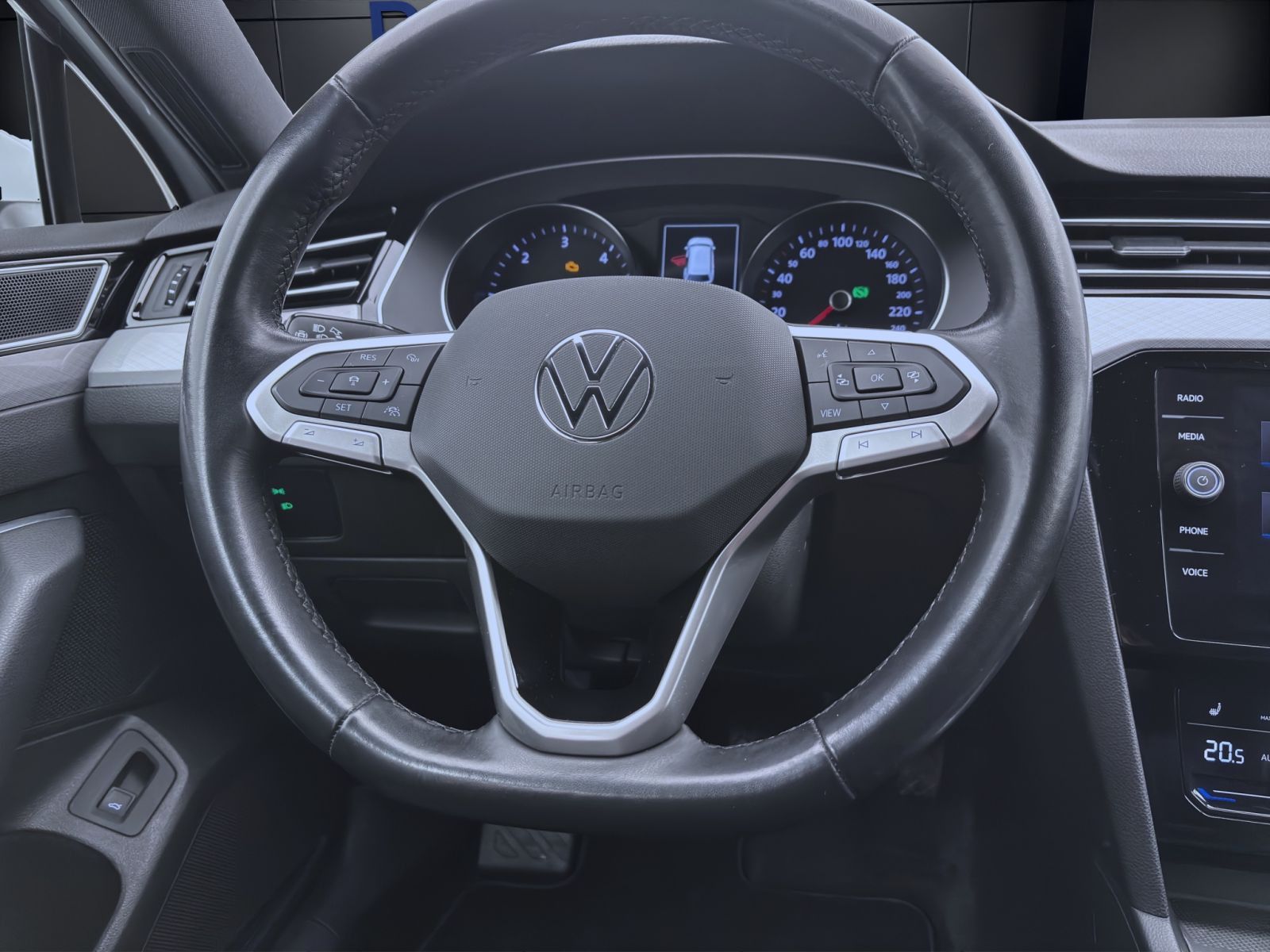 Volkswagen Passat Variant - Bild 12