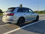 Audi Q7 55 TFSI quattro tiptronic S line S line - Audi Q7: Silber