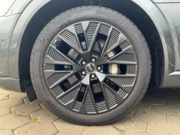 2024 AUDI Q8 E-TRON 缩略图 16