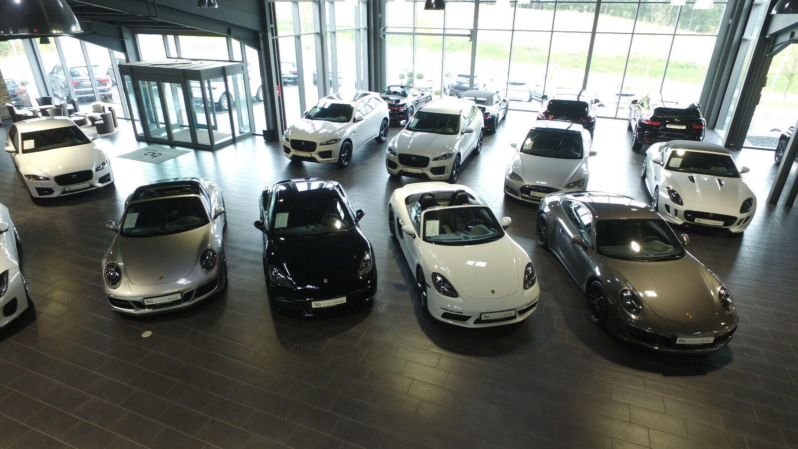 showroom-image-bottom