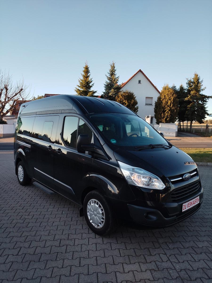 Ford Transit/Tourneo  Kombi  hohes Dach     9 Sitze