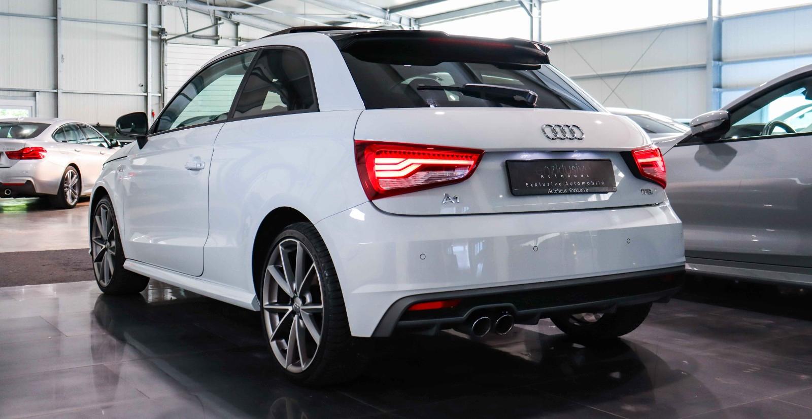 Audi A1 Sport Automatik S LINE*PANORAMA*NAVI*KEYLESS