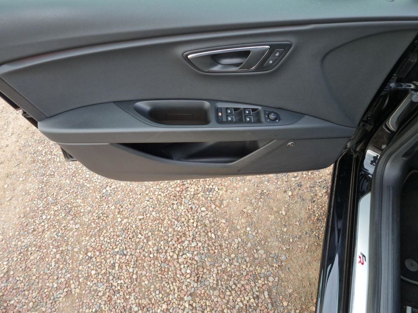 Fahrzeugabbildung SEAT Leon FR BLACK MATT EDITION ST FAHRASS-P+WINTER-P