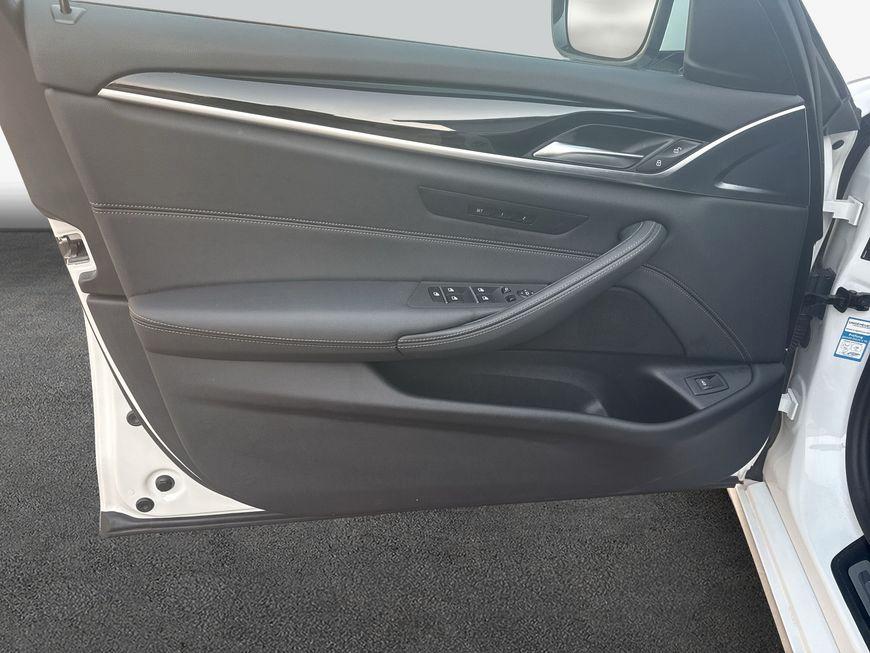 BMW 520 d xDrive Touring Aut., миниатюра 20