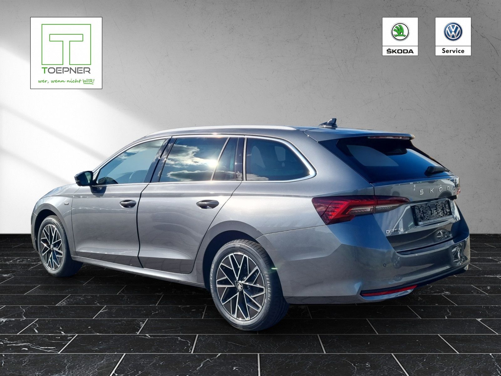 Fahrzeugabbildung SKODA Octavia Combi Tour 2.0 TDI AHK Licht&Sicht+ Win+