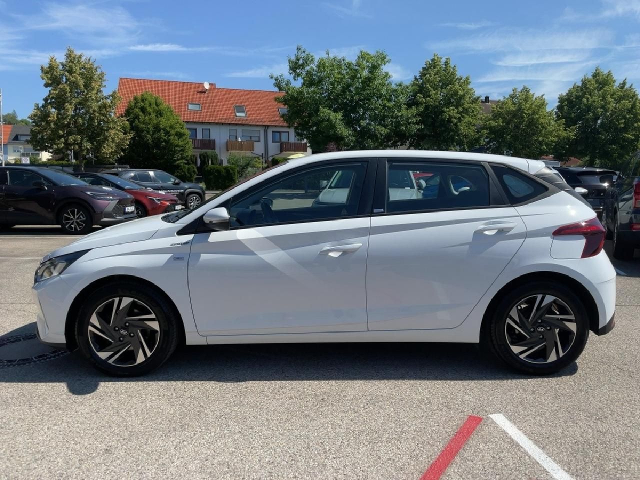 Fahrzeugabbildung Hyundai i20 1,0 l Intro Edition Mild-Hybrid + Navi Paket