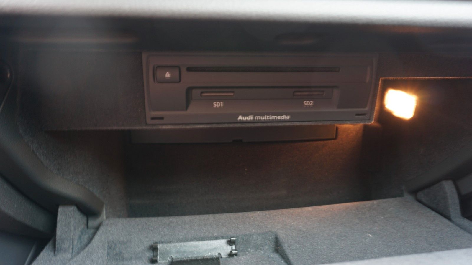 Fahrzeugabbildung Audi S3 Sportback 2.0 TFSI quattro, Leder, Navi, B&O