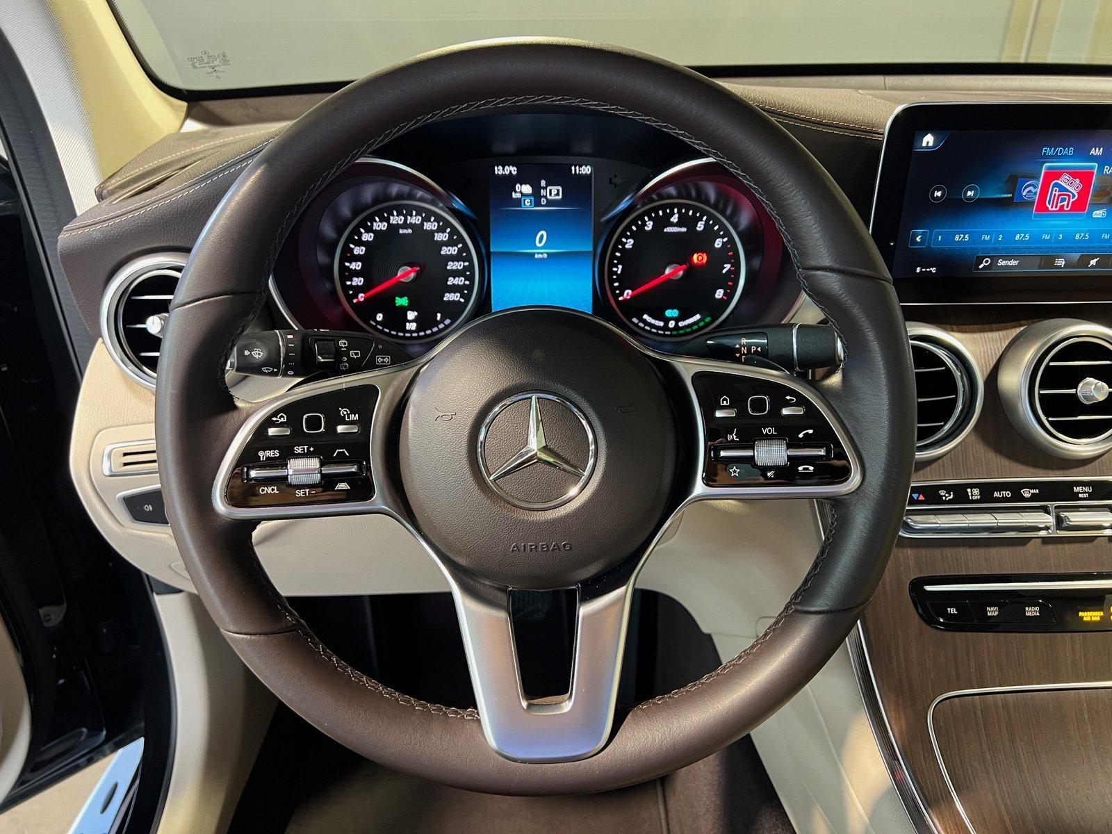 Mercedes-Benz GLC 300 e 4M Exclusive AHK/Distr/Leder/Kamer/LED